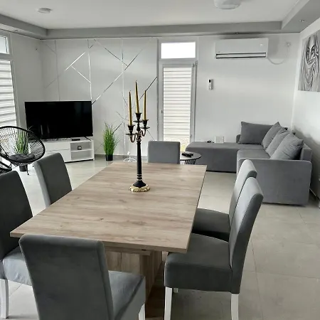 Mi Casa Villa